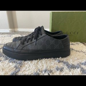 Gucci GG Supreme
Black #433716